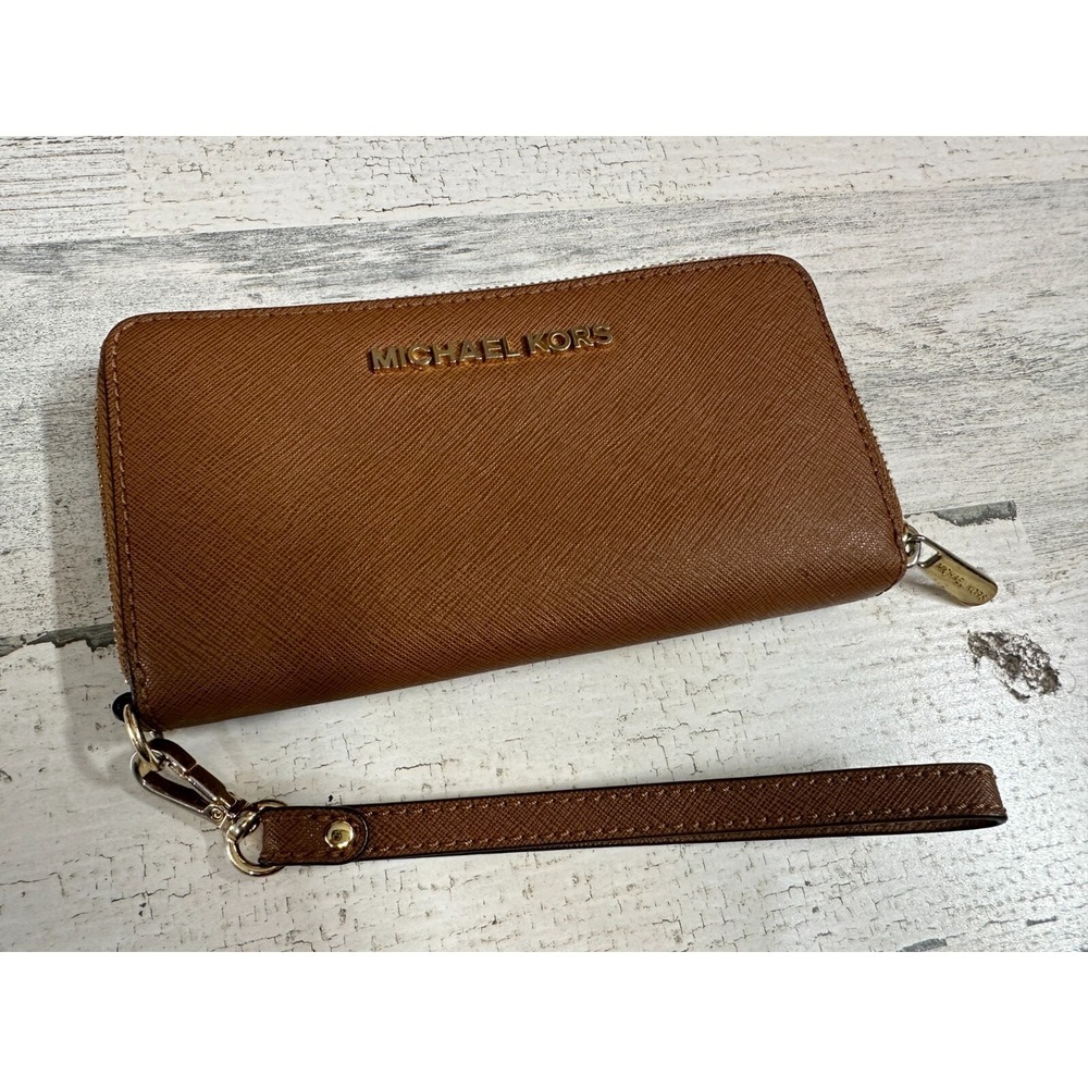 Michael Kors Saffiano Leather Tech Continental‎ Wallet Wristlet Camel Brown
